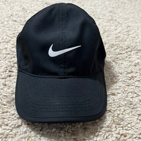 Nike hat - Picture 1 of 5